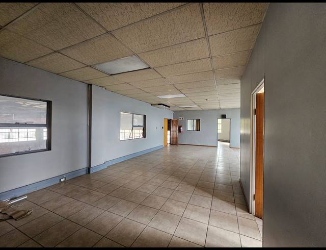 1,880M² WAREHOUSE TO LET IN MEADOWDALE
